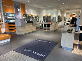 Das Bild zeigt einen Blick in unsere Filiale in Regensburg.